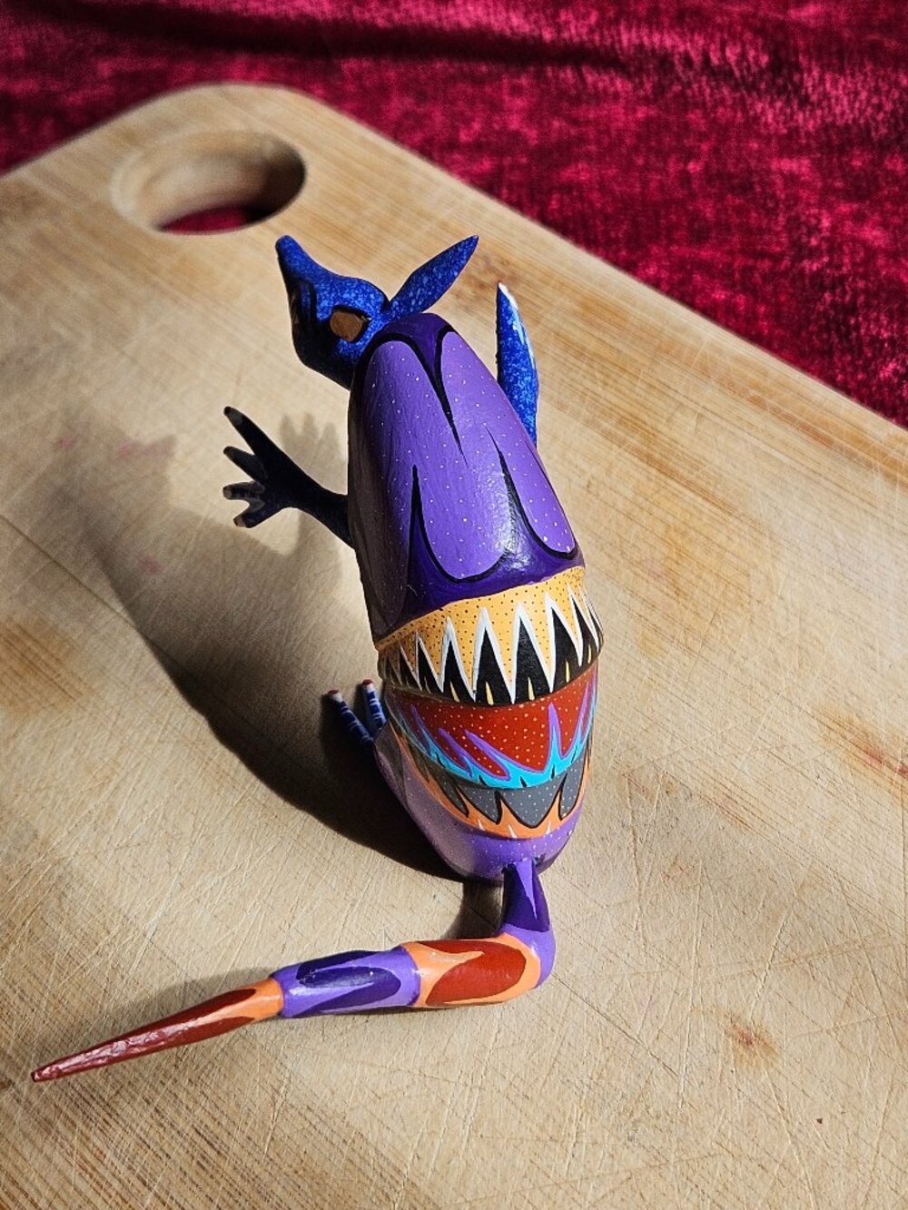 VINTAGE OAXACAN COPAL WOOD ARMADILLO CARVING BEAUTIUL! - Picture 3 of 5
